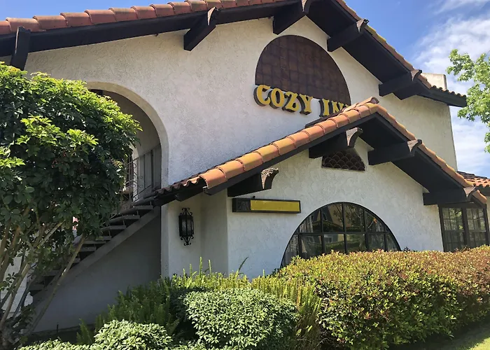Family Hotel: Cozy Inn