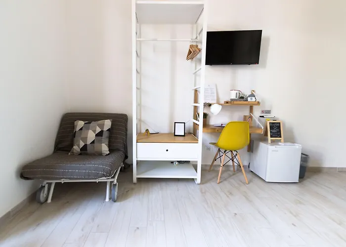 La Casa dei Treni Affittacamere city rooms for travel lovers