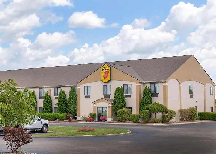 Super 8 By Wyndham Goshen
