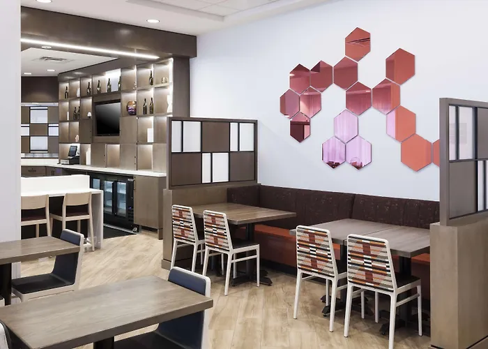 Hampton Inn & Suites Phoenix Downtown
