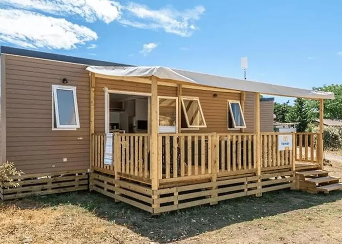 3-Sterne-Hotel: Eurocamp Mobile Homes At Campsite Ljutic