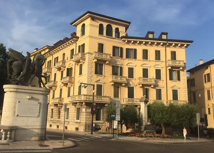 Lady Residence