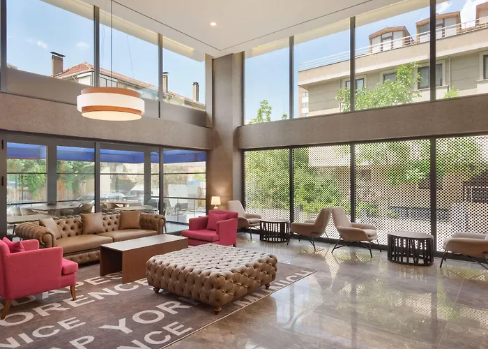 Luxury hotel only: Tryp By Wyndham Istanbul Atasehir
