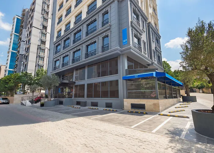 Luxury hotel only: Tryp By Wyndham Istanbul Atasehir