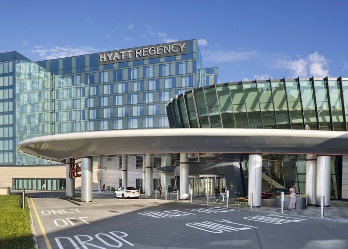 Central hotel: Hyatt Regency Jfk Airport At Resorts World New York