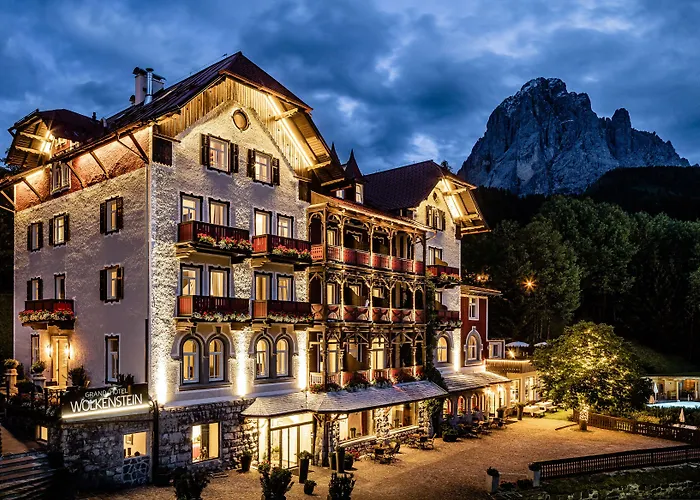 Ping Pong hotel: Grand Hotel Wolkenstein