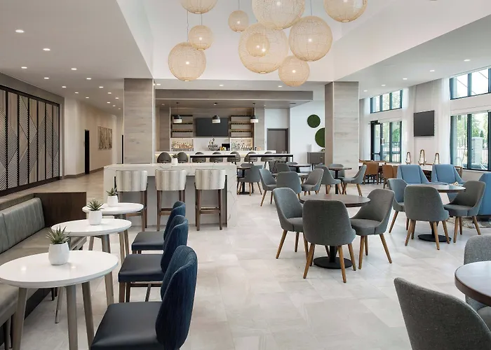 Hotels with pool Element Seattle Sea-Tac Airport