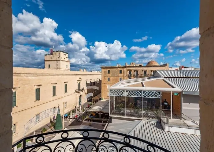 Hpm Pjazza Merkanti - Boutique Living