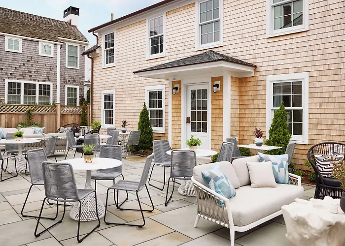 Hotel near College: The Edgartown Inn, The Edgartown Collection