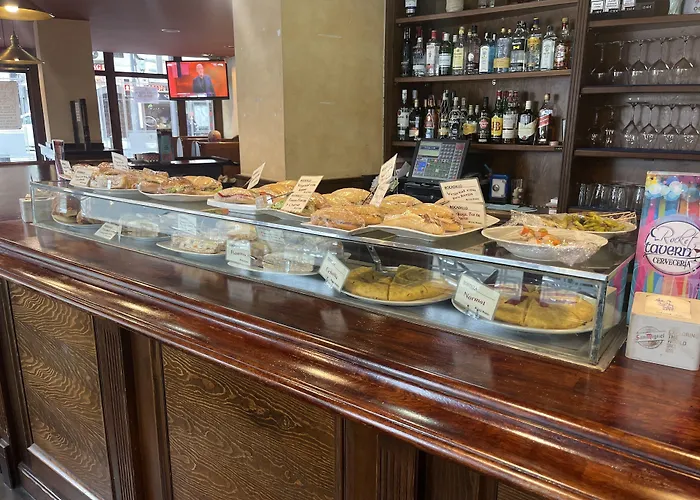 Bilbao Rooms & Kitchen Zorroza