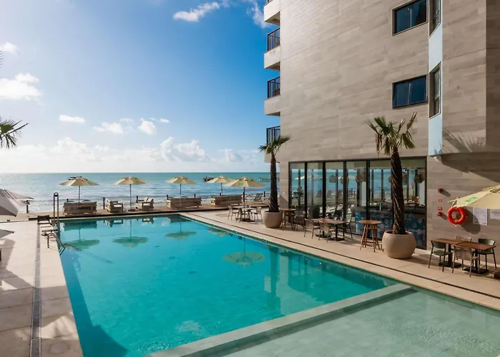 Ibis Styles Maragogi - O primeiro Ibis Styles pé na areia do Brasil