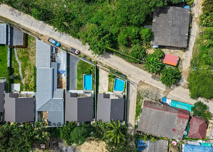 The Blue House Lipa Noi