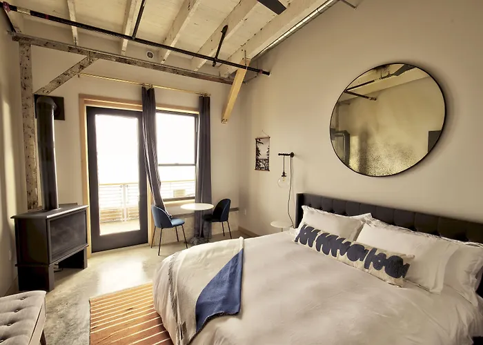Kid friendly hotel Bowline