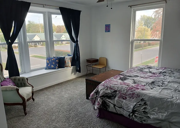 Branson House Bed & Breakfast