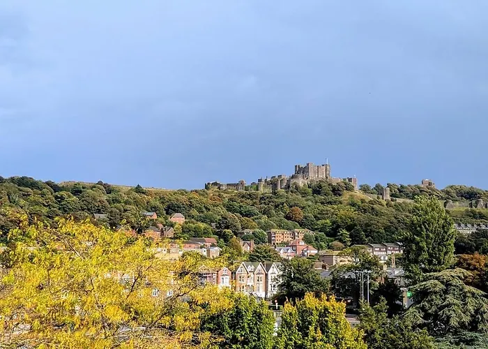 Historic Dover Stay With Stunning Castle View