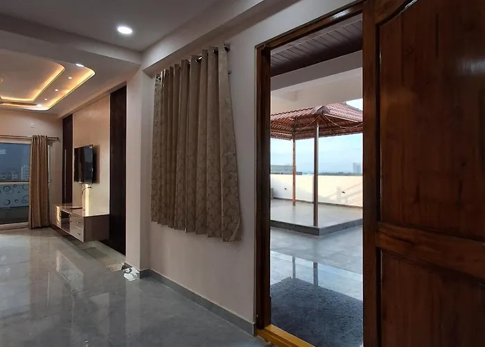 Superstay Luxury Penthouse - 1Bhk - Private Terrace