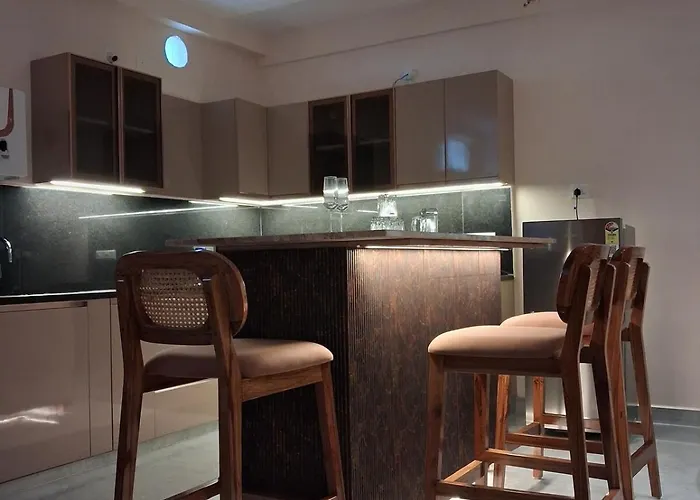 Superstay Luxury Penthouse - 1Bhk - Private Terrace