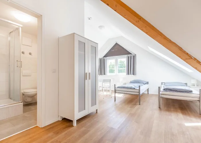 Fana Pension Business Rooms