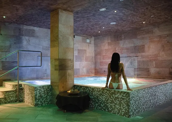 Hotel Jacuzzi: Hotel Costazzurra Museum&Spa