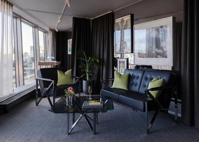 Boetiek hotel: Clarion Hotel Sign