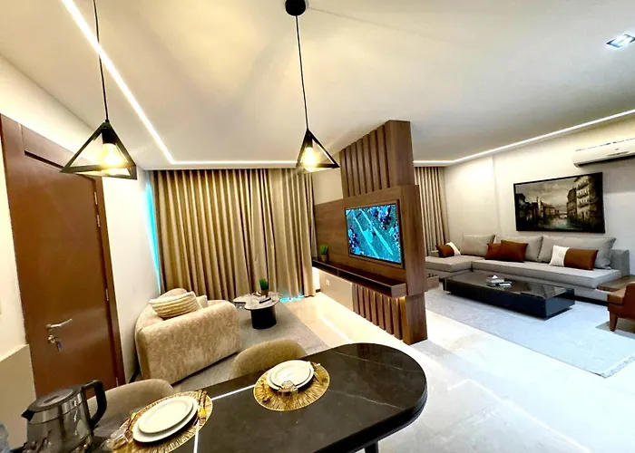 King Suites Hotel