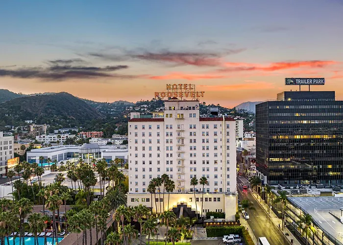 4 star hotel: The Hollywood Roosevelt