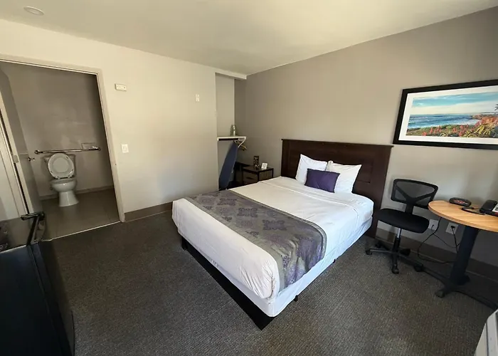 Cheap hotel: Heritage Inn San Diego
