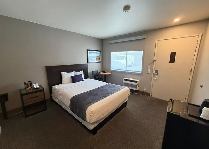 Cheap hotel: Heritage Inn San Diego