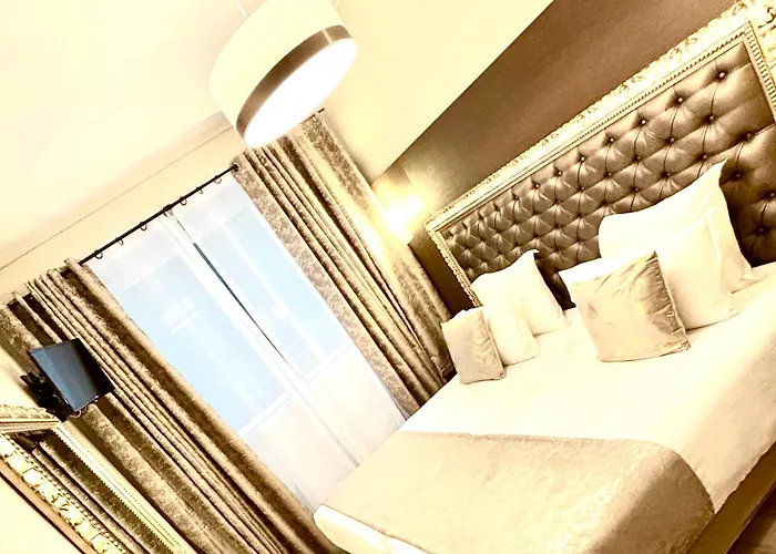 Hotel Riviera Opera Cadet