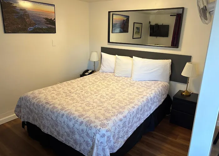 Cheap hotel: Bide-A-Wee Inn And Cottages