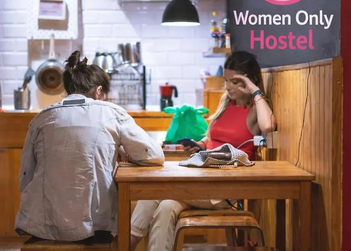Buba House - Women Only Hostel