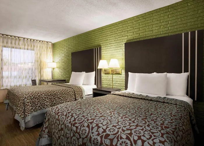 Days Inn By Wyndham Hardeeville/ I-95 State Line