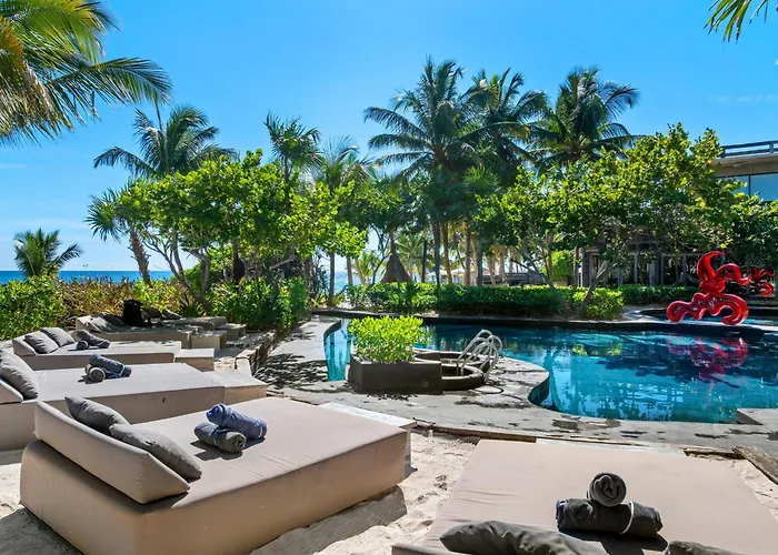 Luxury hotel only: Casa Malca