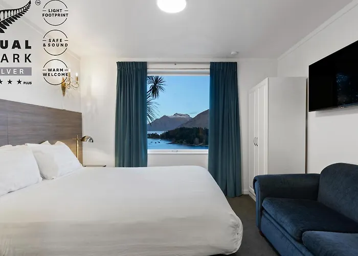 Lakeview Colonial Motel