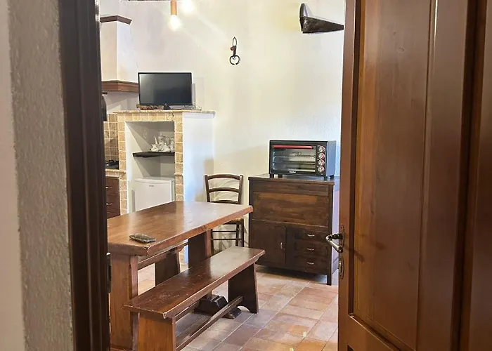 Il Borgo Del Lupo Relax Family Apartments In Tuscany With Restaurant & Swimming Pool