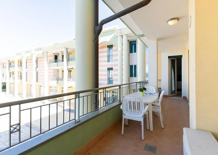 Hotel vicino al College: Farnie Lido Altanea