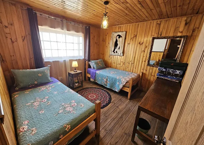 Hostal Sol y Luna - a 10 min del aeropuerto&Desayuno Incluido