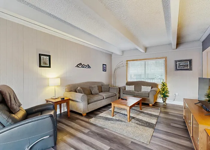 Hotel near College: Ski And Racquet Club Condo