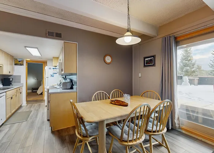 Hotel near College: Ski And Racquet Club Condo