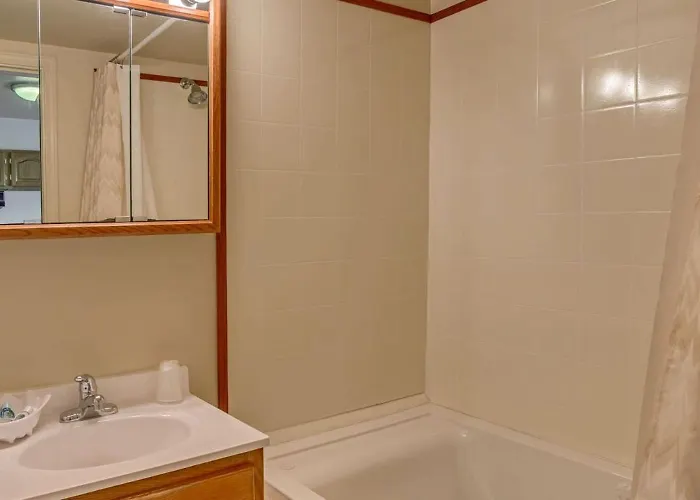 Inn Of The Lost Coast