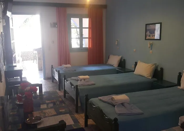 Darzenta Athina Apartments Perissa