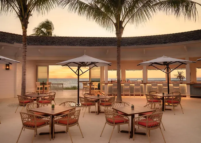 Naples Beach Club, A Four Seasons Resort