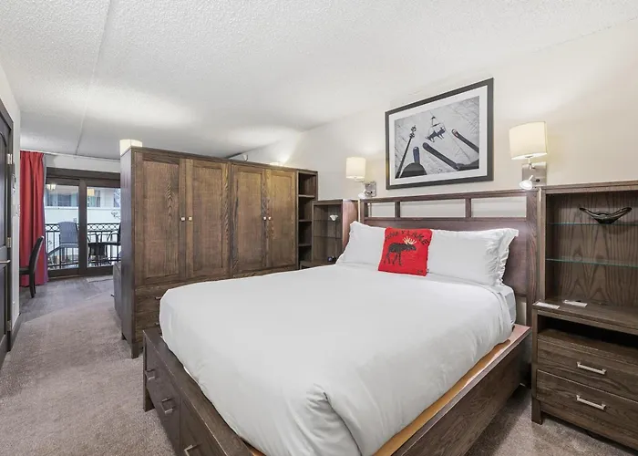 Lift House Lodge, Close to Gondola, Premium Studio Condo