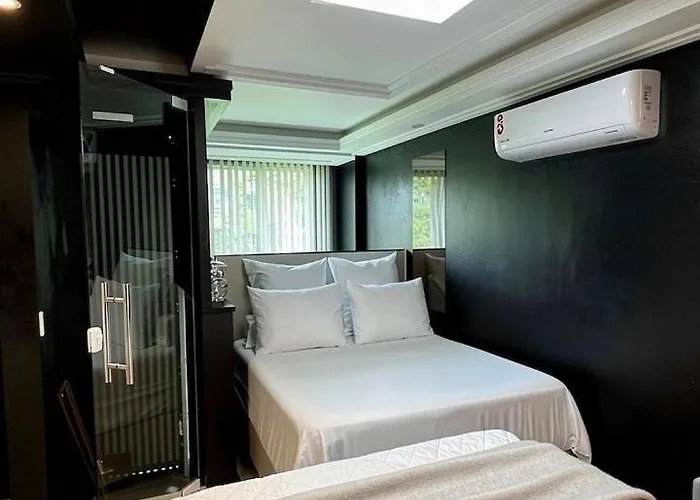 Cobertura Duplex Climatizada com Suíte a 2 km do Aeroporto de Salvador e praias