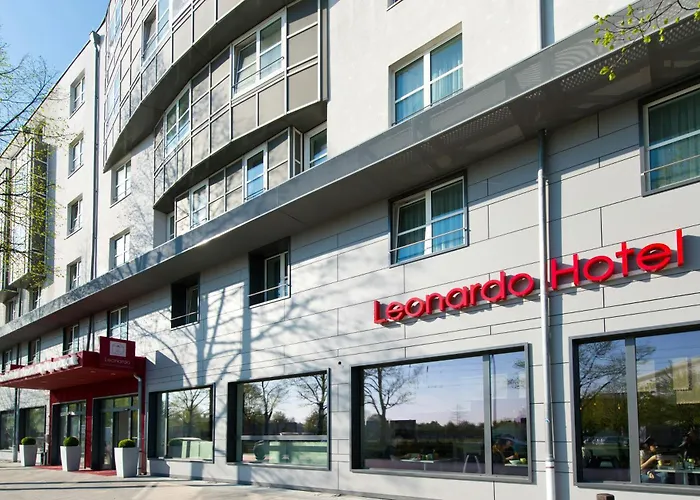 Luxury hotel only: Leonardo Hotel Munich City Olympiapark