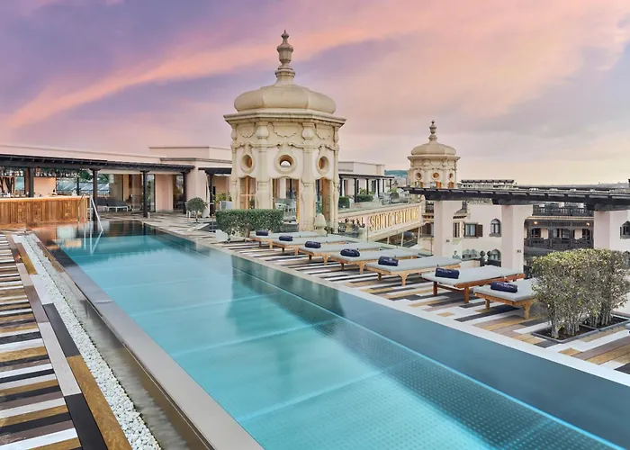 Jacuzzi-Hotel: Santa Catalina, A Royal Hideaway Hotel - Gran Lujo