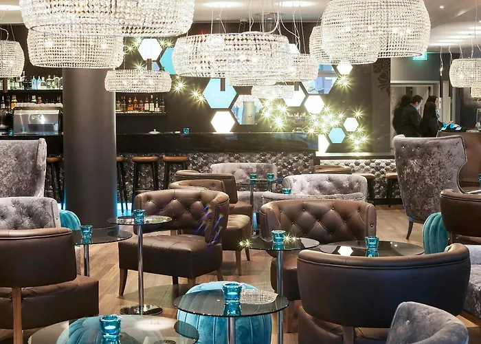 Hotel with view: Motel One London-Tower Hill