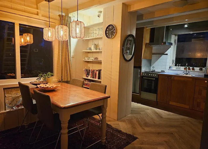 Lovely Holiday House In Durgerdam