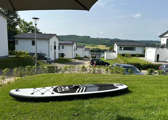 Vinkennest am Diemelsee - Sonnenweg 44 - Kinderfreundliche Ferienwohnung mit Sauna, Terrasse, Garten und Seeblick!