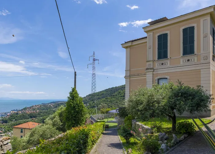 Villa le palme-Pool, garden, terrace&sea view